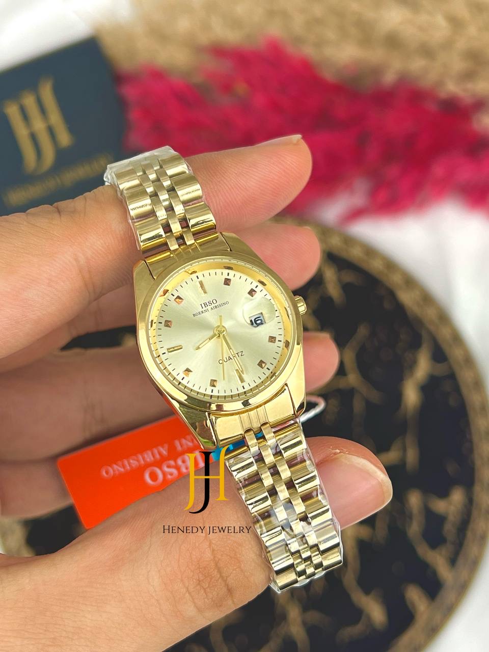 ساعه ابسو مينا دهبي