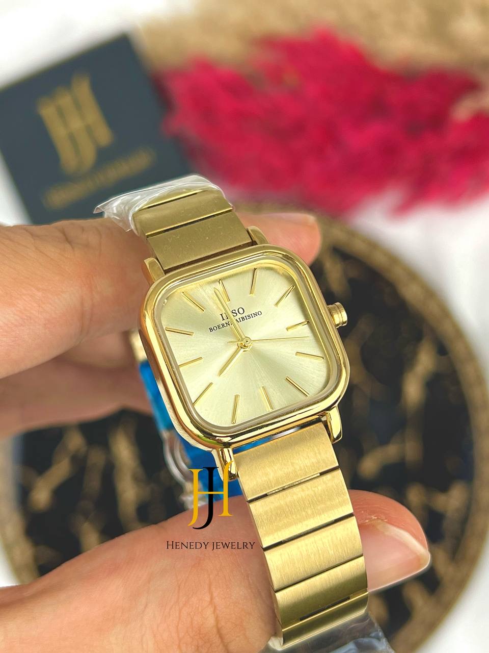 ساعه ابسو مينا دهبي