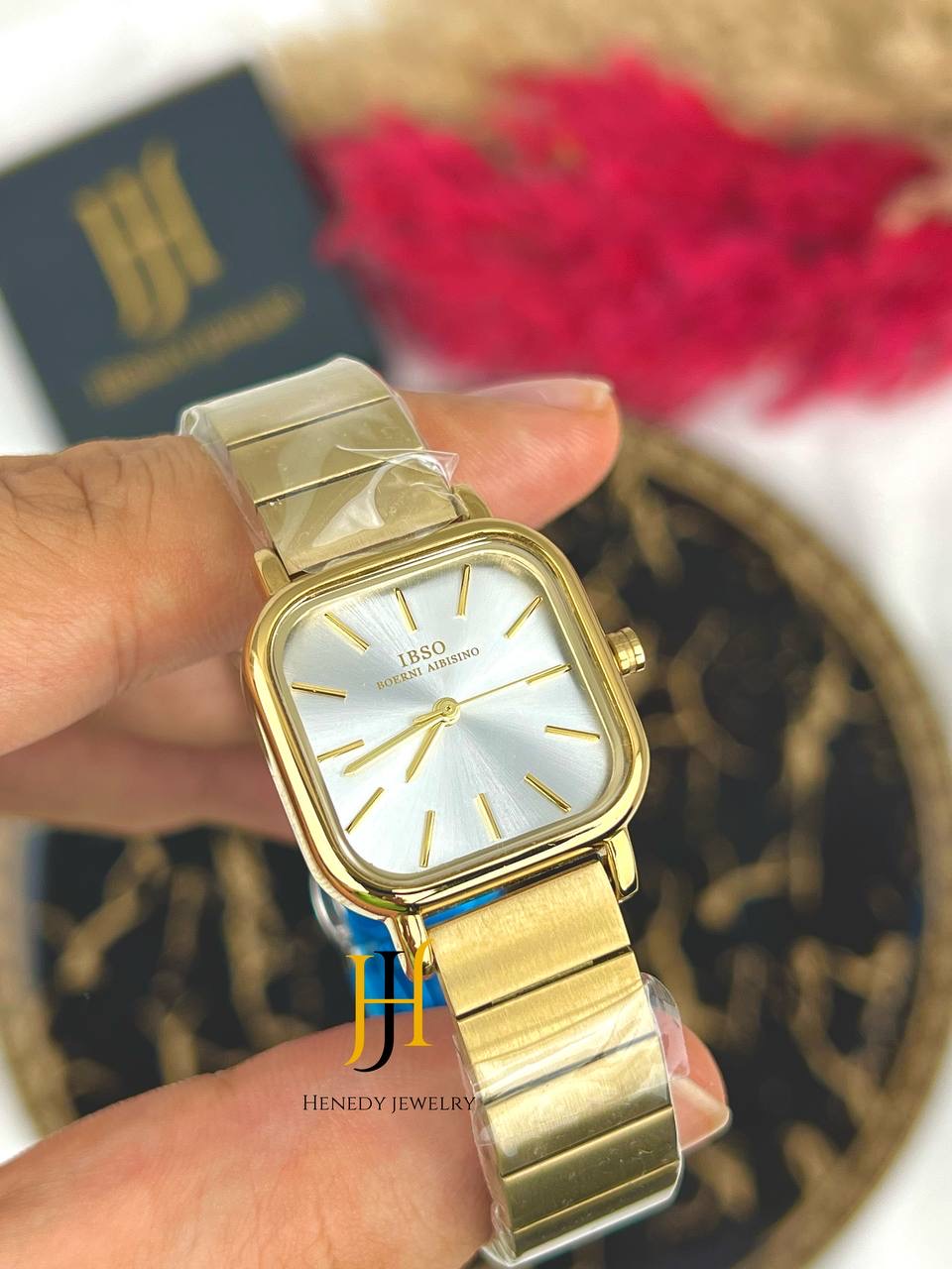 ساعه ابسو مينا اوف وايت