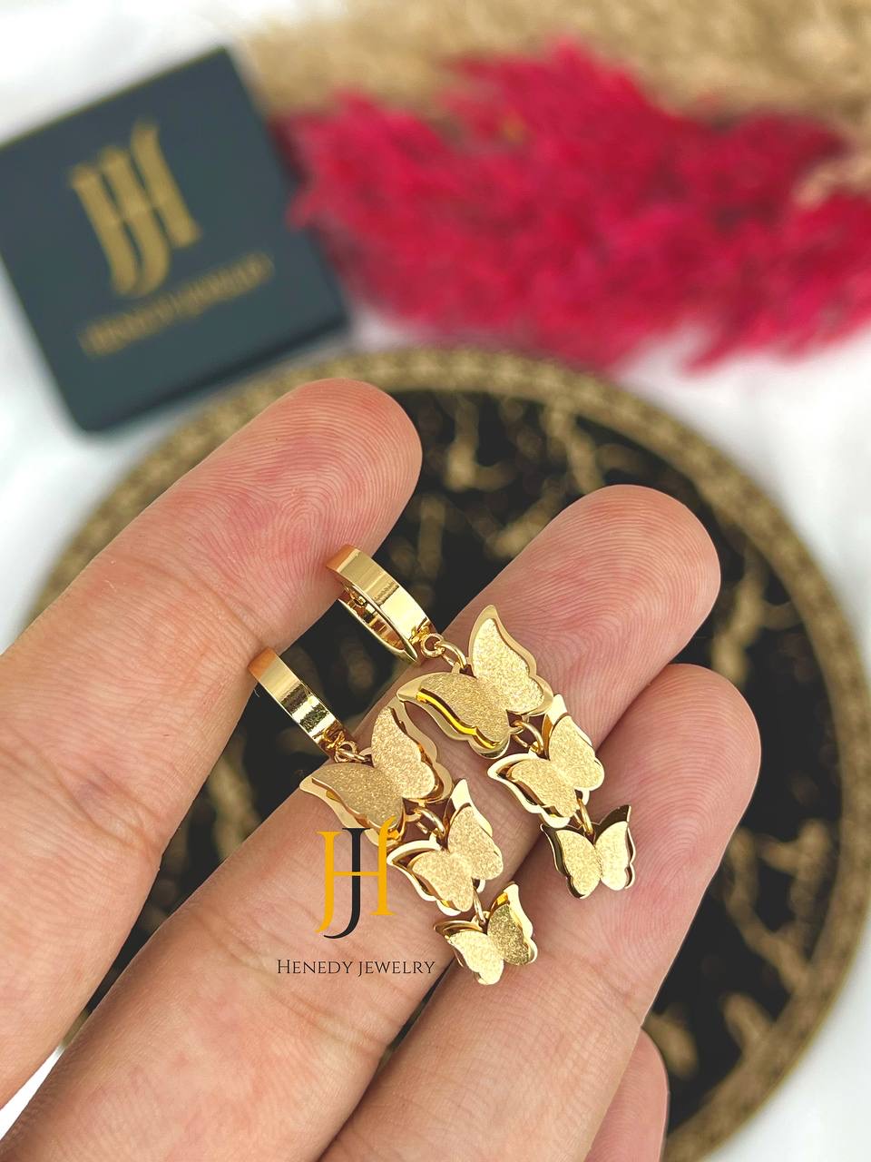 حلق فراشات تكه